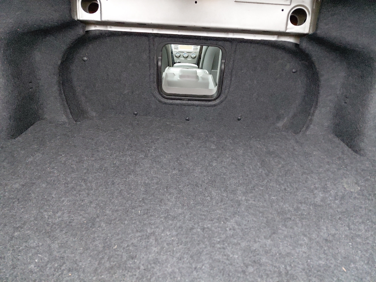 Toyota Camry 4dr Sdn I4 Man (Natl) 2010