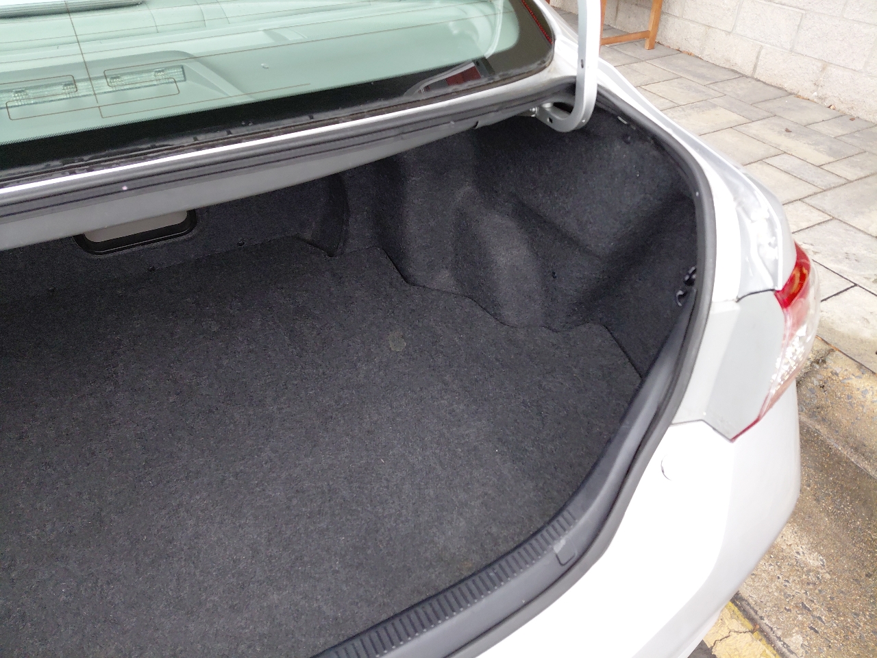 Toyota Camry 4dr Sdn I4 Man (Natl) 2010