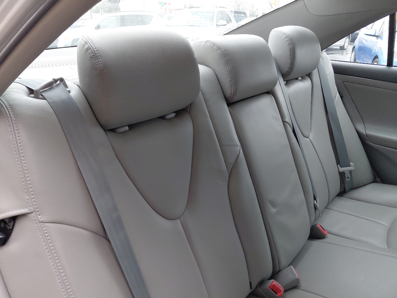 Toyota Camry 4dr Sdn I4 Man (Natl) 2010