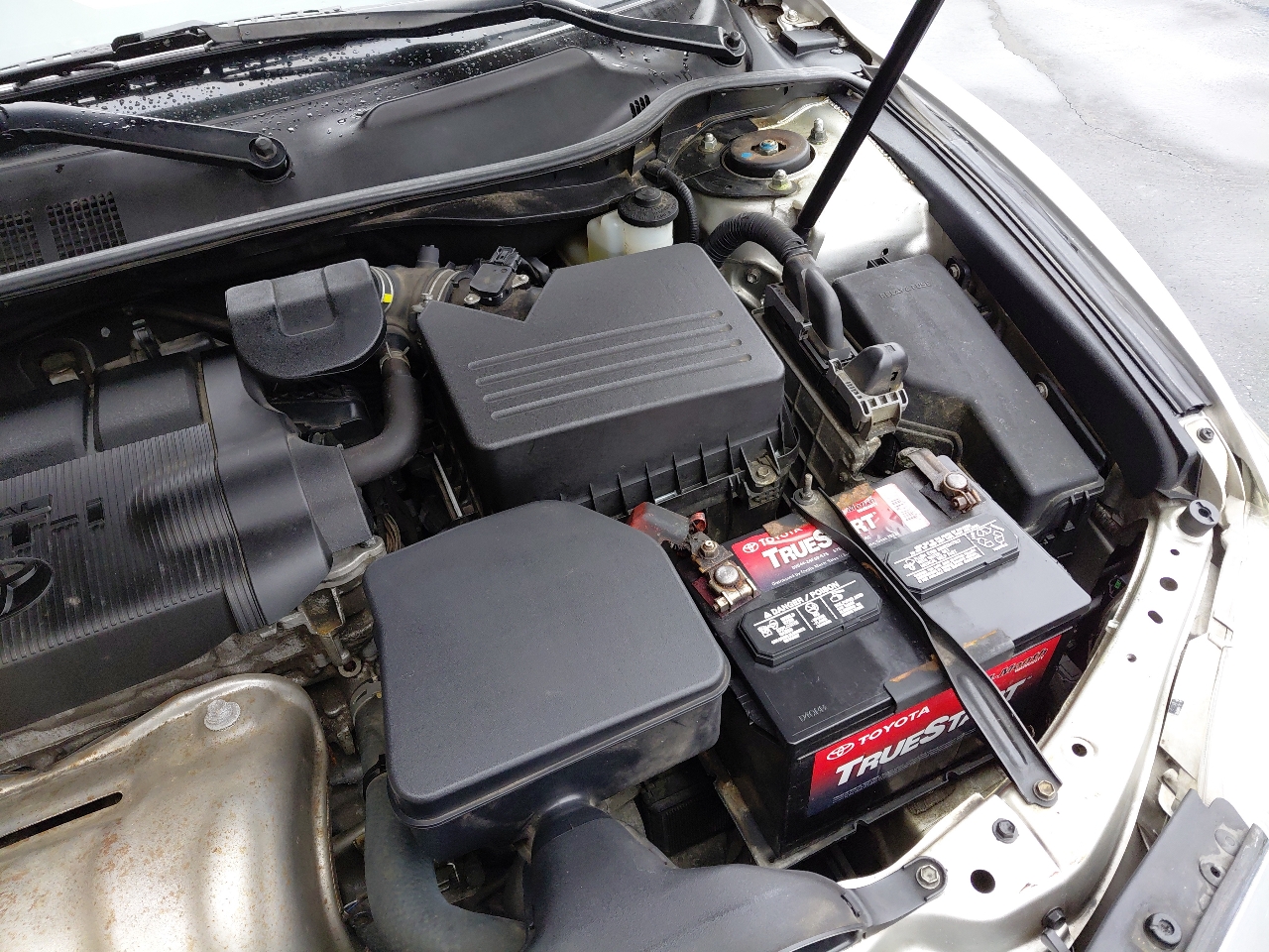 Toyota Camry 4dr Sdn I4 Man (Natl) 2010