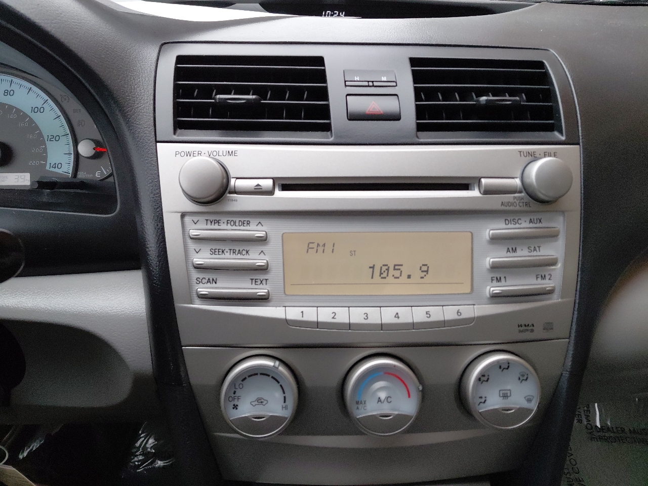 Toyota Camry 4dr Sdn I4 Man (Natl) 2010