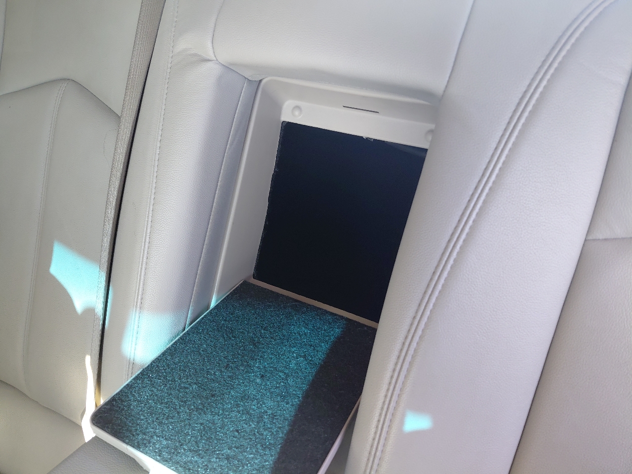 Cadillac CTS 4dr Sdn AWD w/1SA 2009