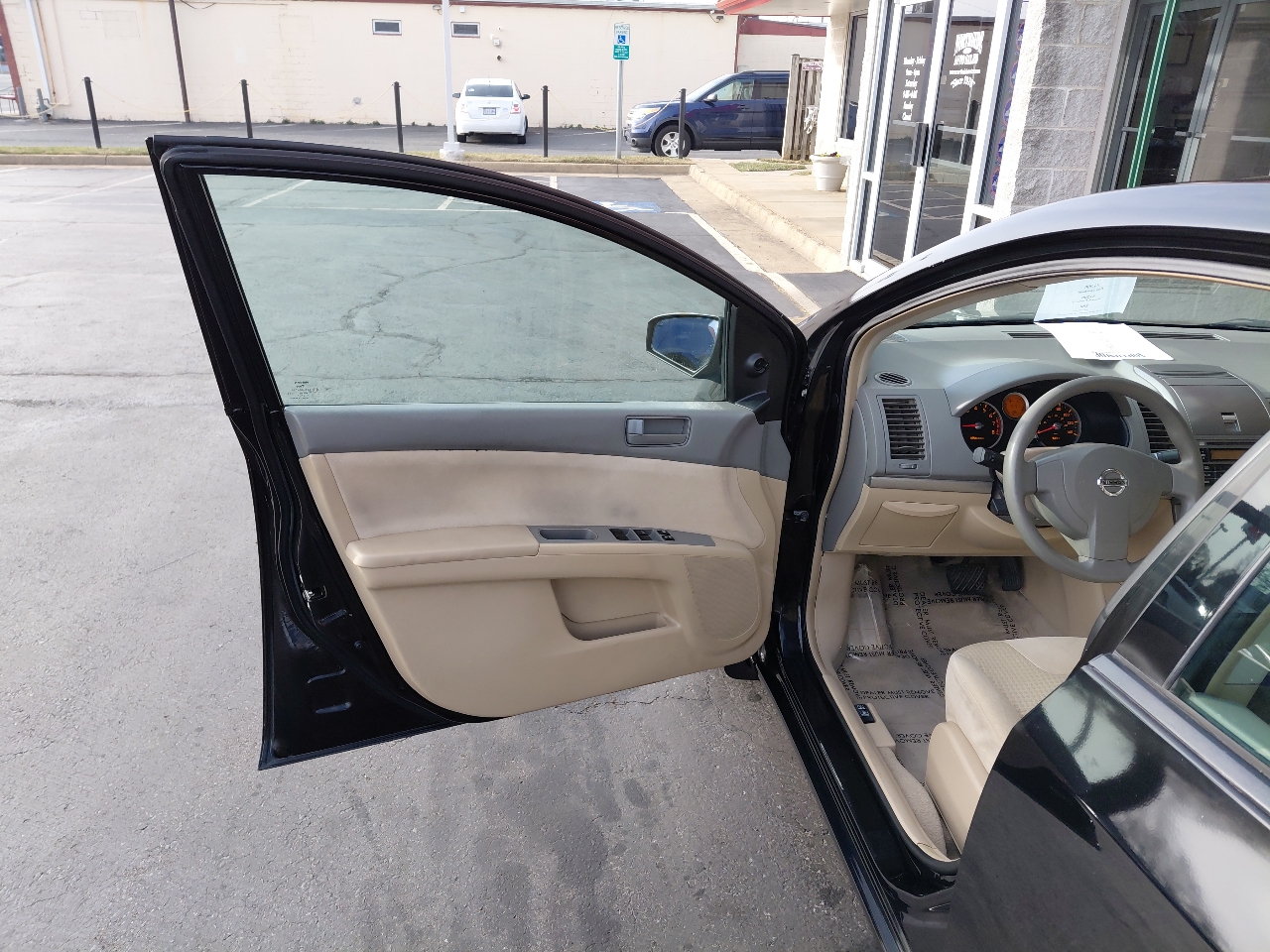 Nissan Sentra 4dr Sdn I4 CVT 2.0 2008