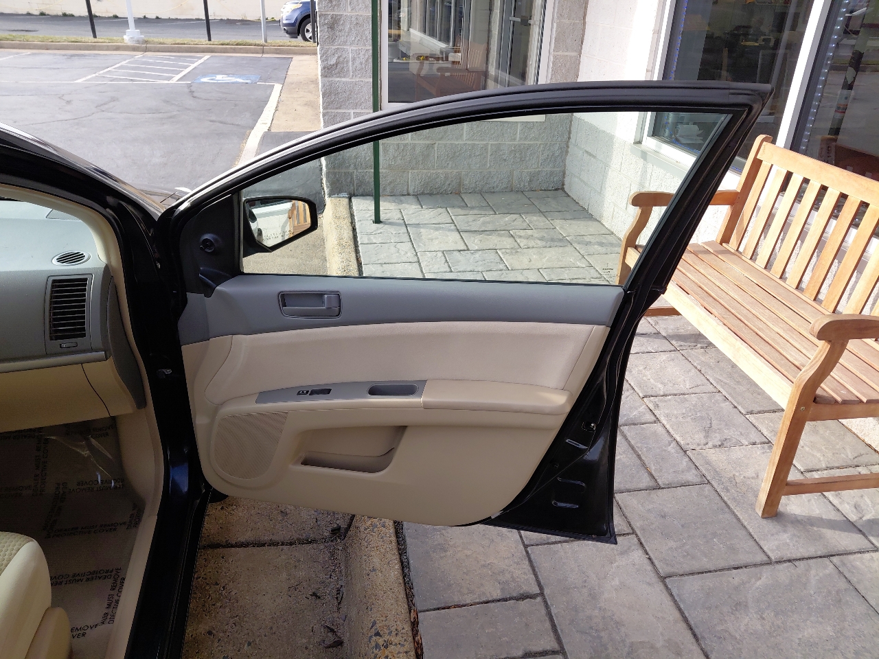 Nissan Sentra 4dr Sdn I4 CVT 2.0 2008