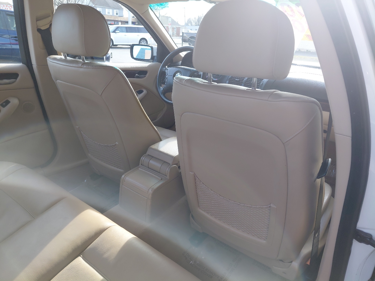 BMW 3 Series 325i 4dr Sdn RWD 2002