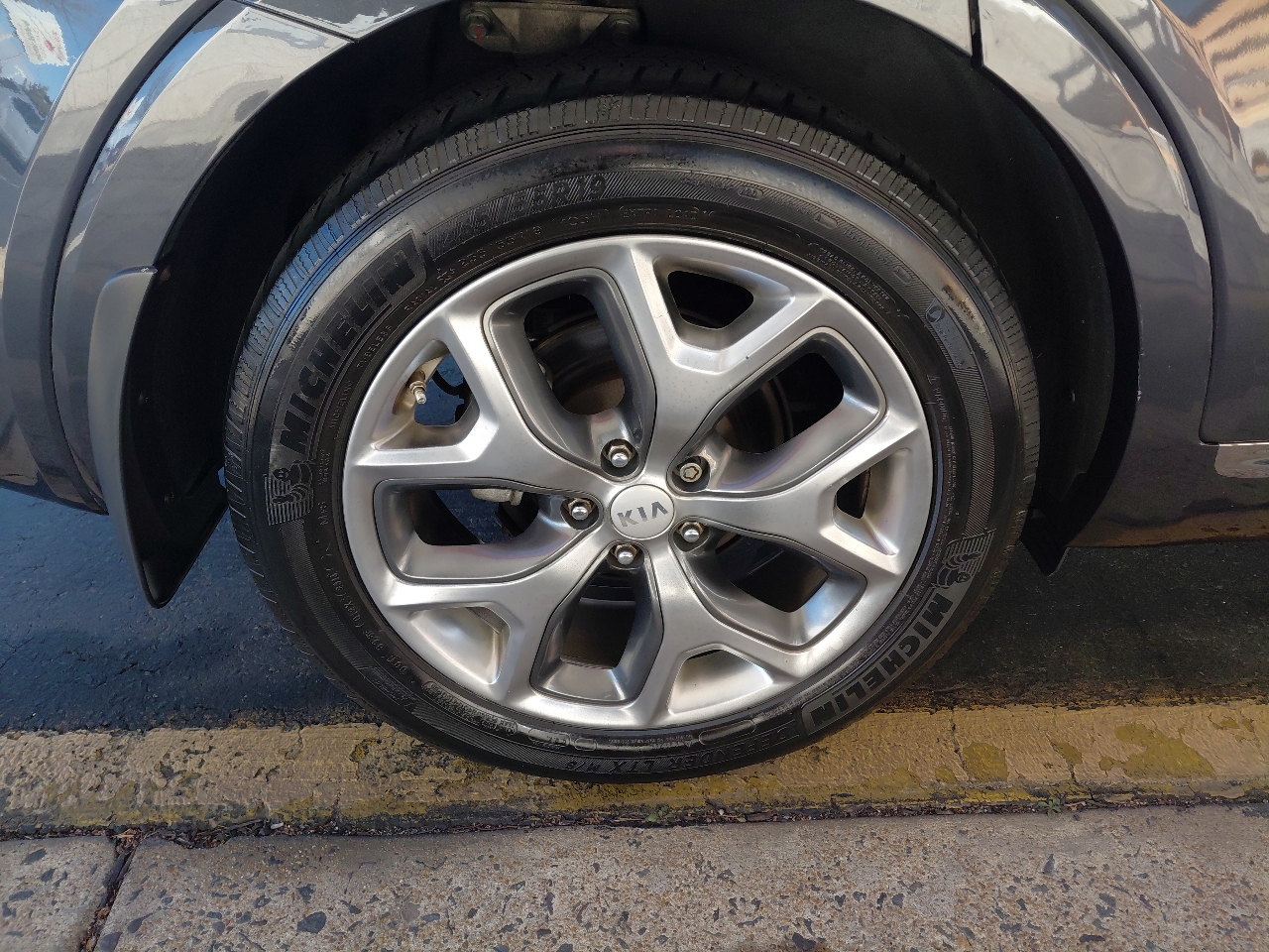 Kia Sorento AWD 4dr 3.3L SXL 2016