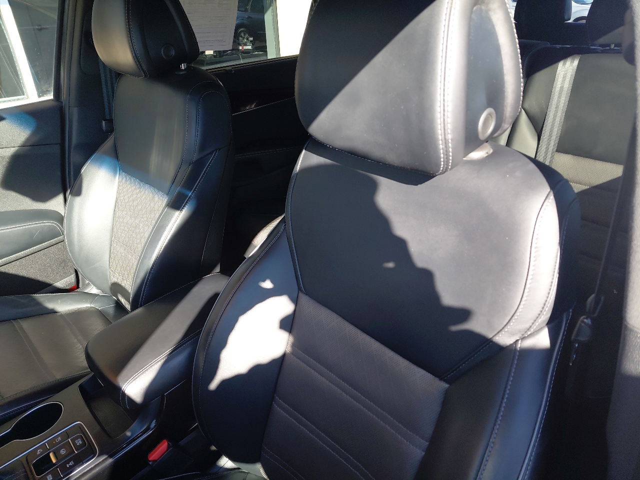 Kia Sorento AWD 4dr 3.3L SXL 2016