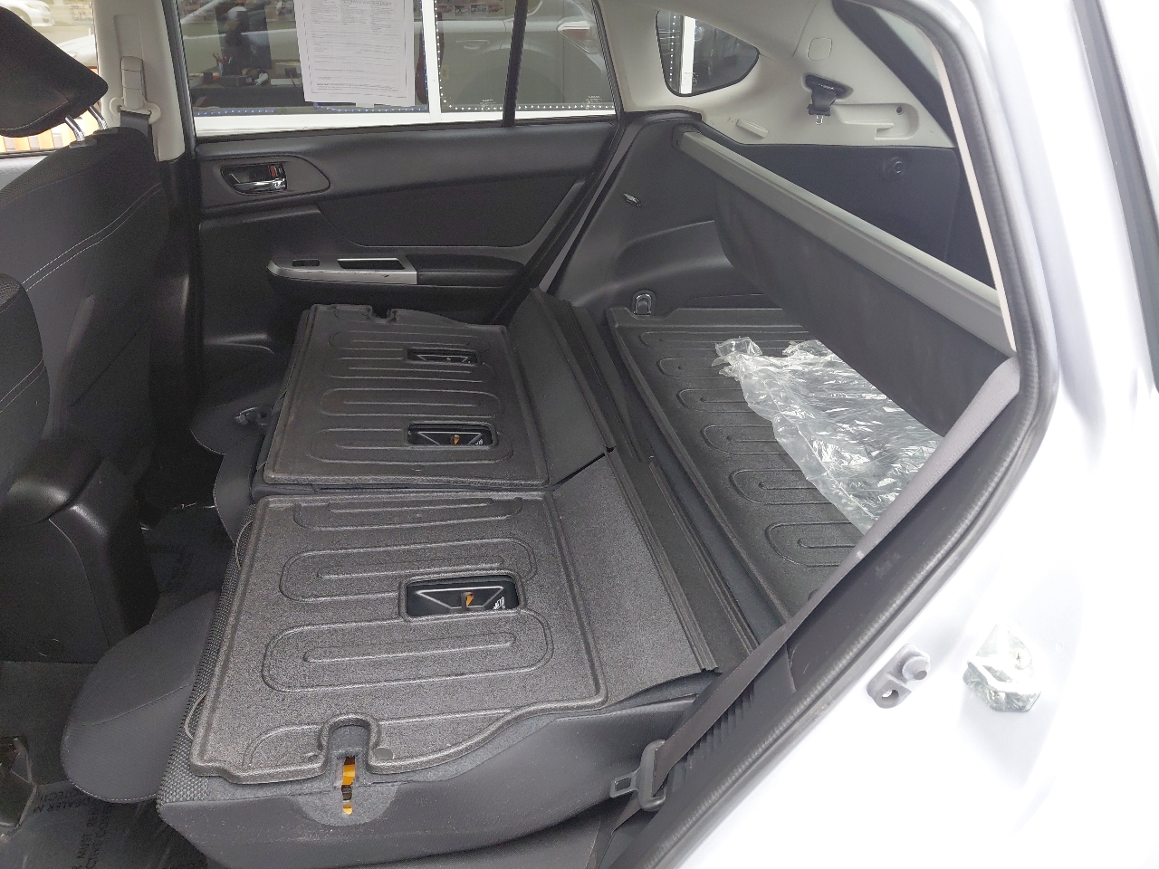 Subaru XV Crosstrek Hybrid 5dr 2.0i 2014