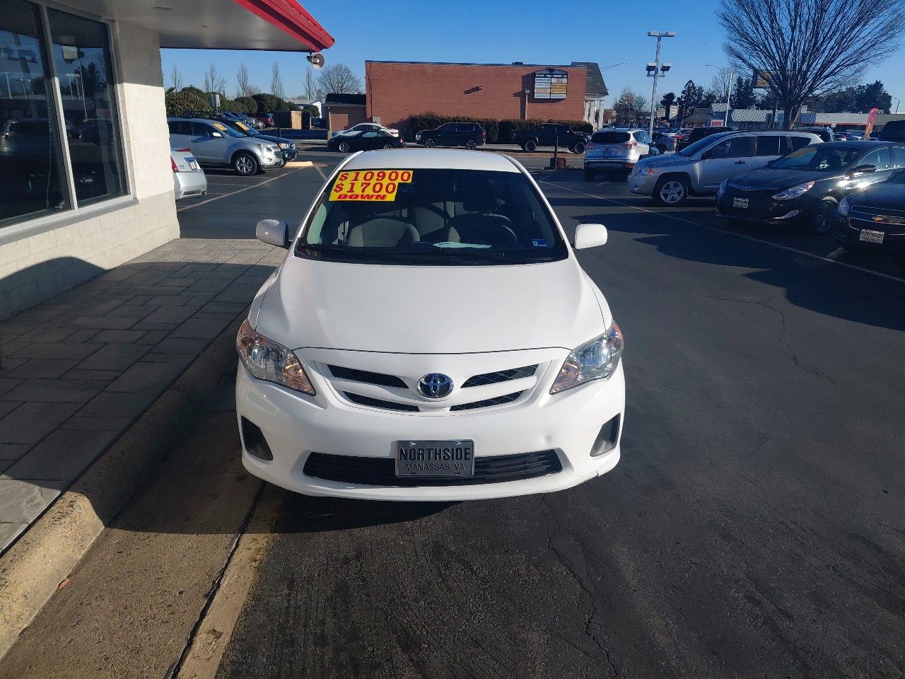 Toyota Corolla 4dr Sdn Auto LE (Natl) 2011