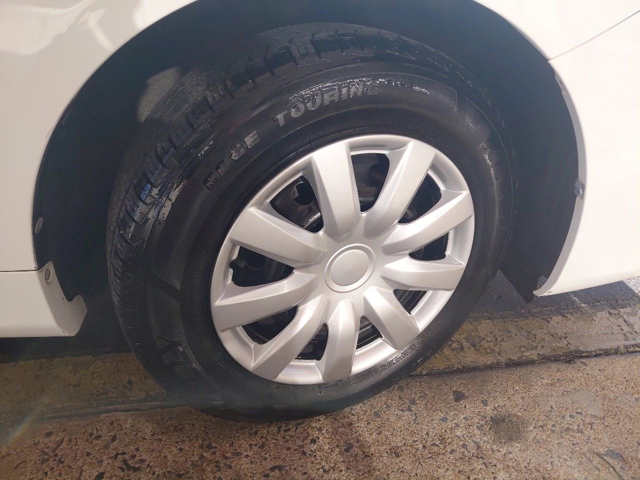 Toyota Corolla 4dr Sdn Auto LE (Natl) 2011