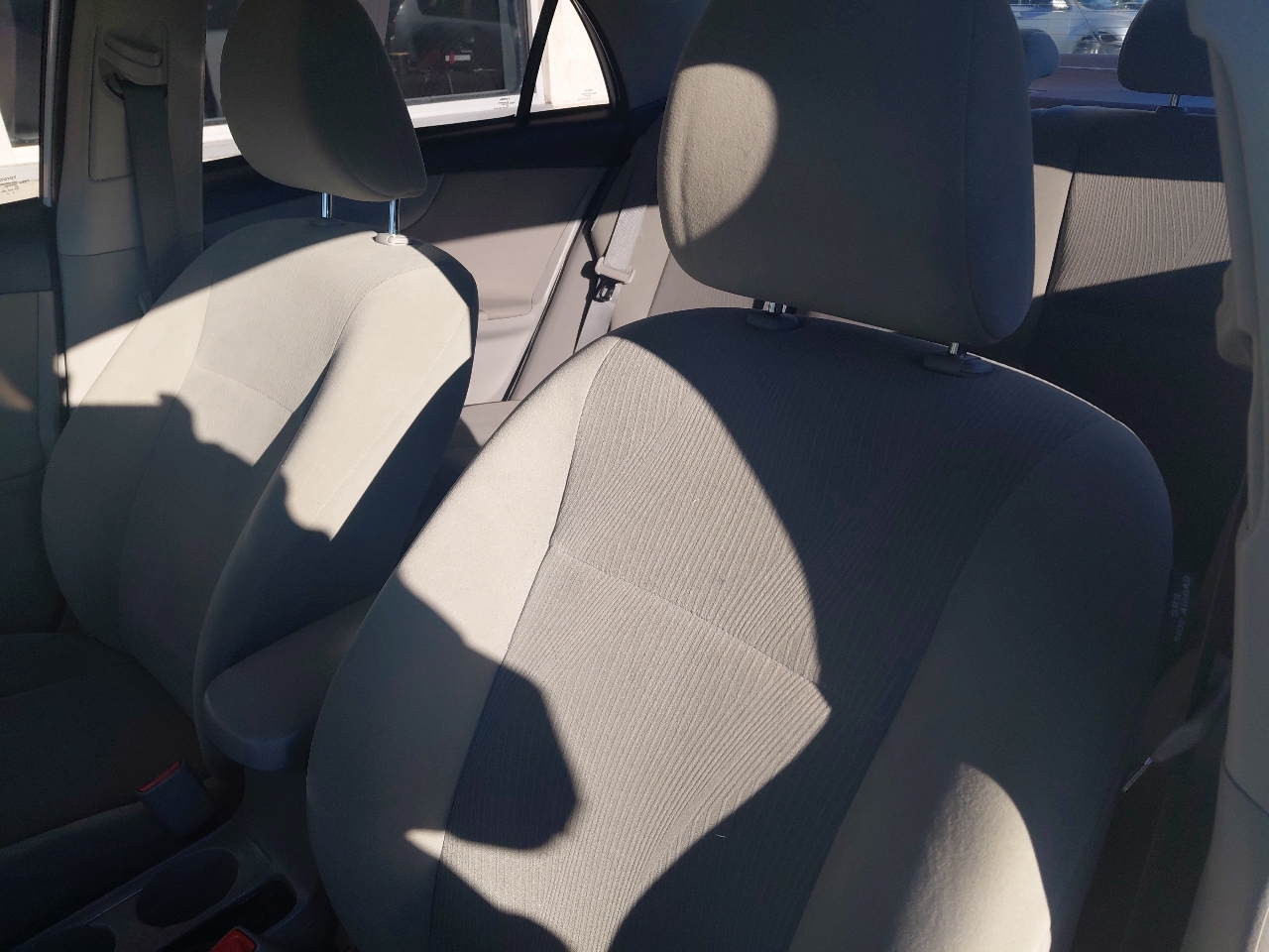 Toyota Corolla 4dr Sdn Auto LE (Natl) 2011