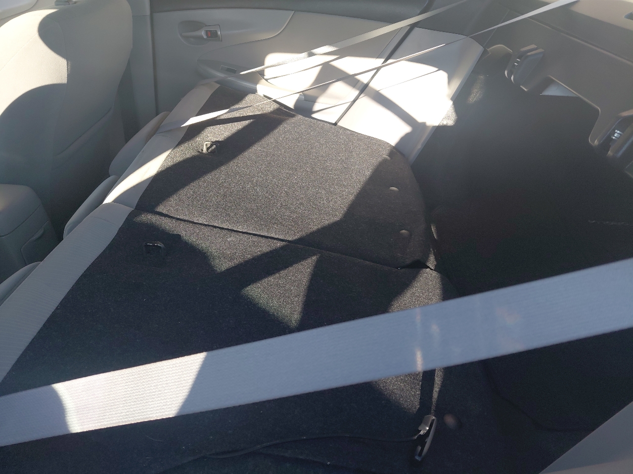 Toyota Corolla 4dr Sdn Auto LE (Natl) 2011