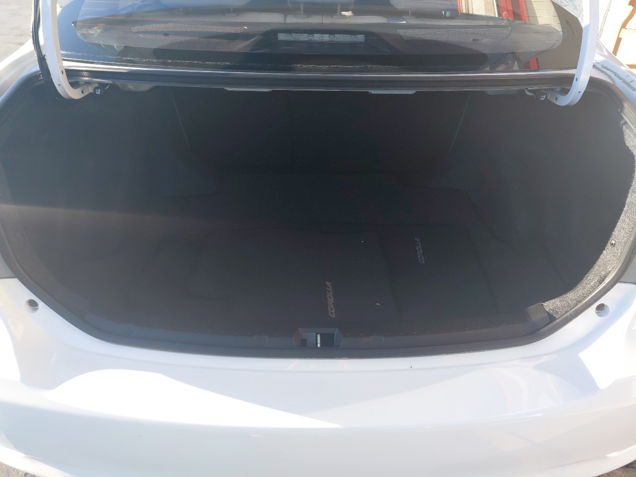 Toyota Corolla 4dr Sdn Auto LE (Natl) 2011