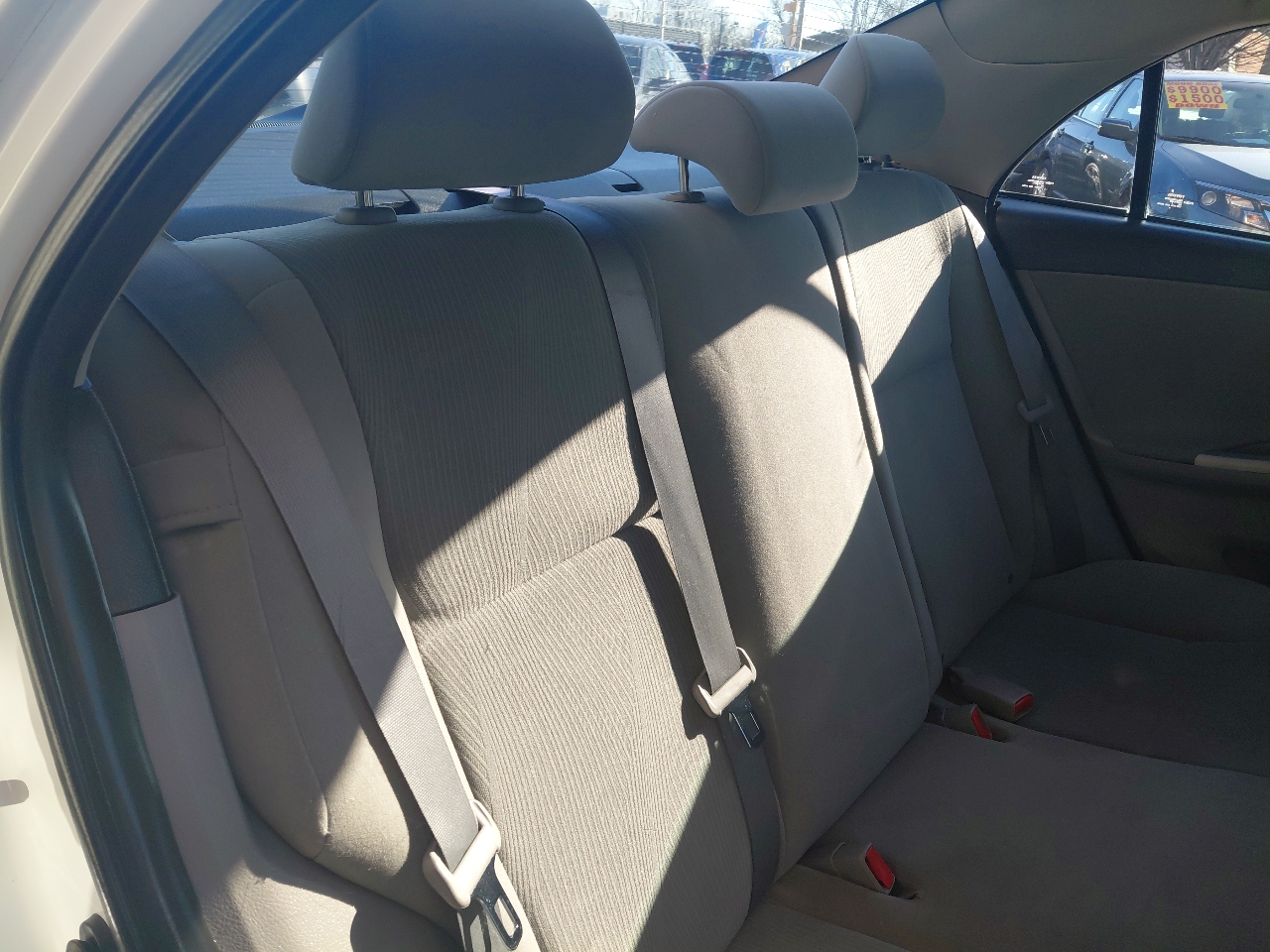 Toyota Corolla 4dr Sdn Auto LE (Natl) 2011