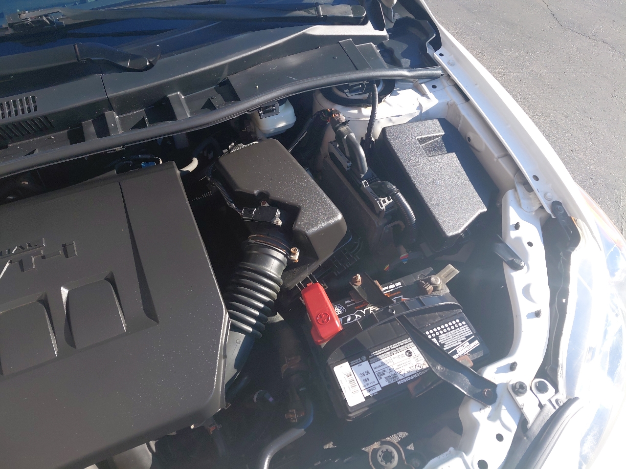 Toyota Corolla 4dr Sdn Auto LE (Natl) 2011