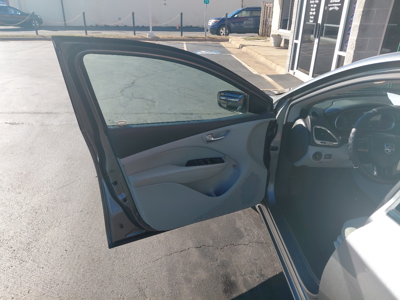 Dodge Dart 4dr Sdn SXT 2013