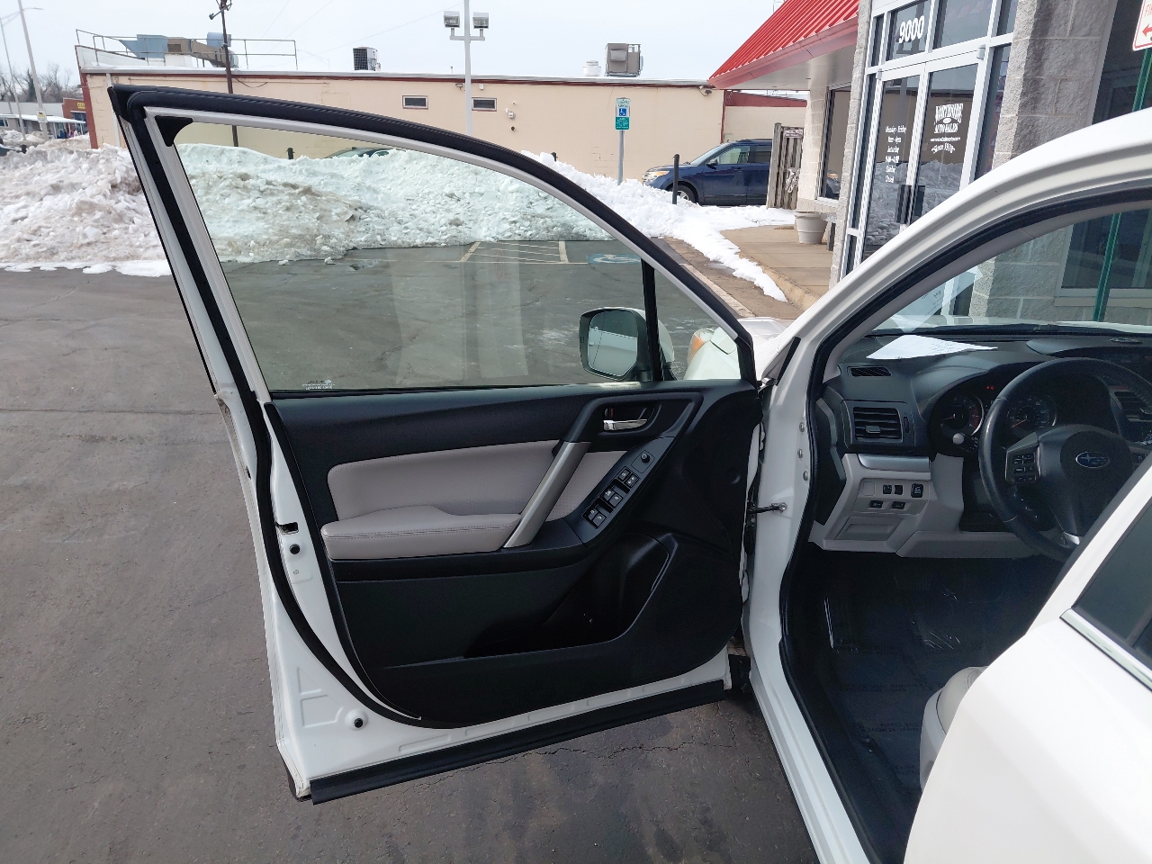 Subaru Forester 4dr Auto 2.5i Limited PZEV 2014