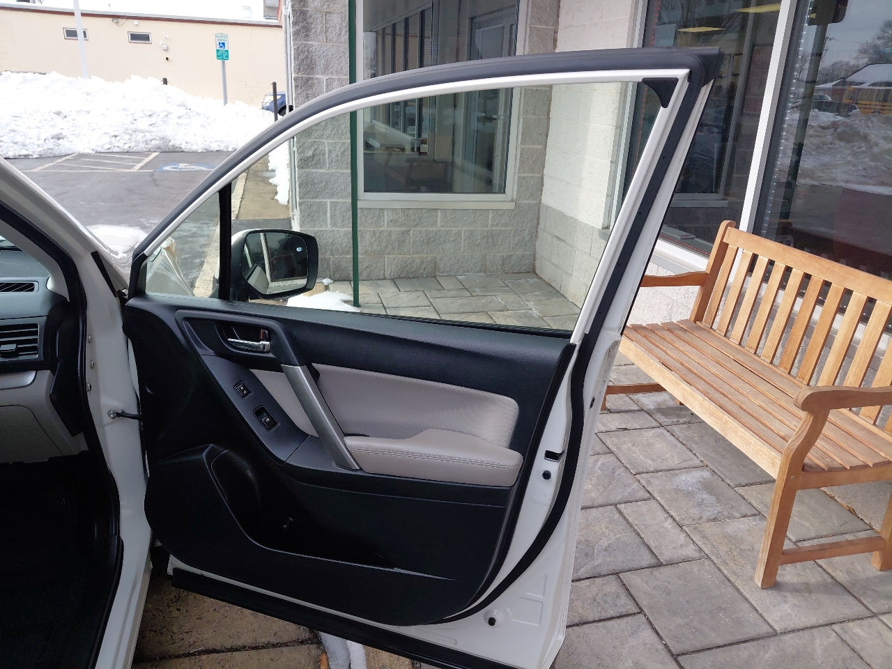 Subaru Forester 4dr Auto 2.5i Limited PZEV 2014