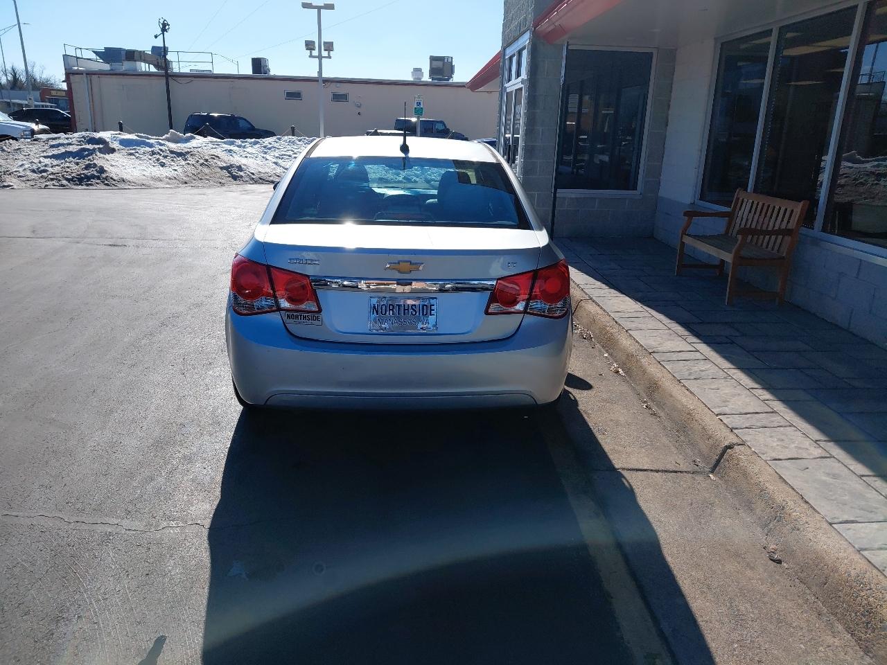 Chevrolet Cruze 4dr Sdn LT w/1LT 2011