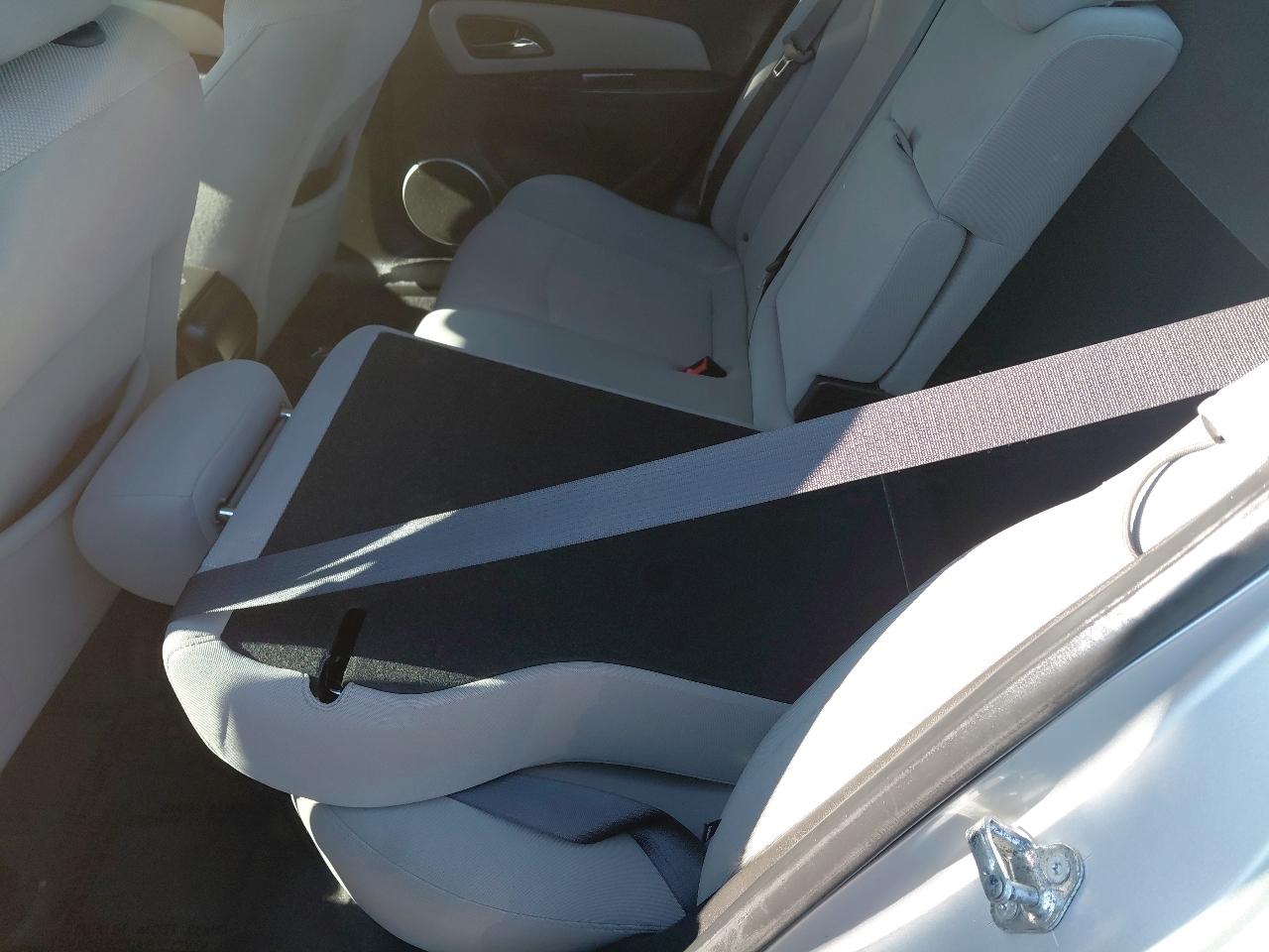 Chevrolet Cruze 4dr Sdn LT w/1LT 2011