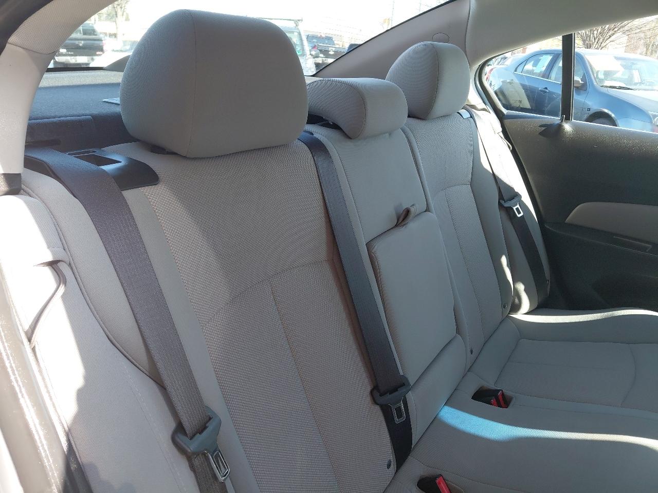 Chevrolet Cruze 4dr Sdn LT w/1LT 2011