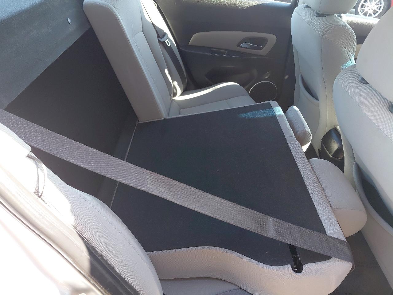 Chevrolet Cruze 4dr Sdn LT w/1LT 2011