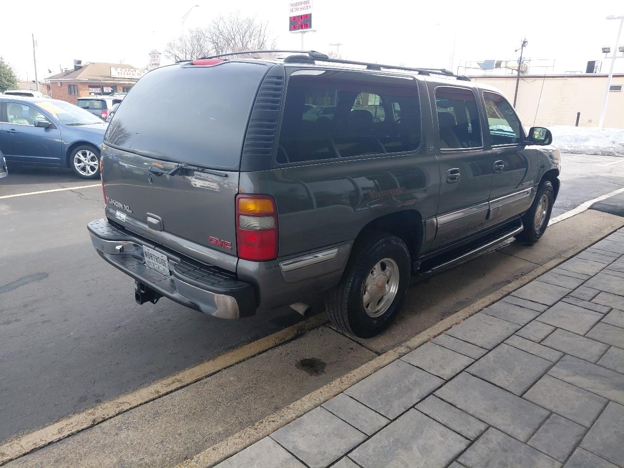 GMC Yukon XL 4dr 1500 SLT 2002