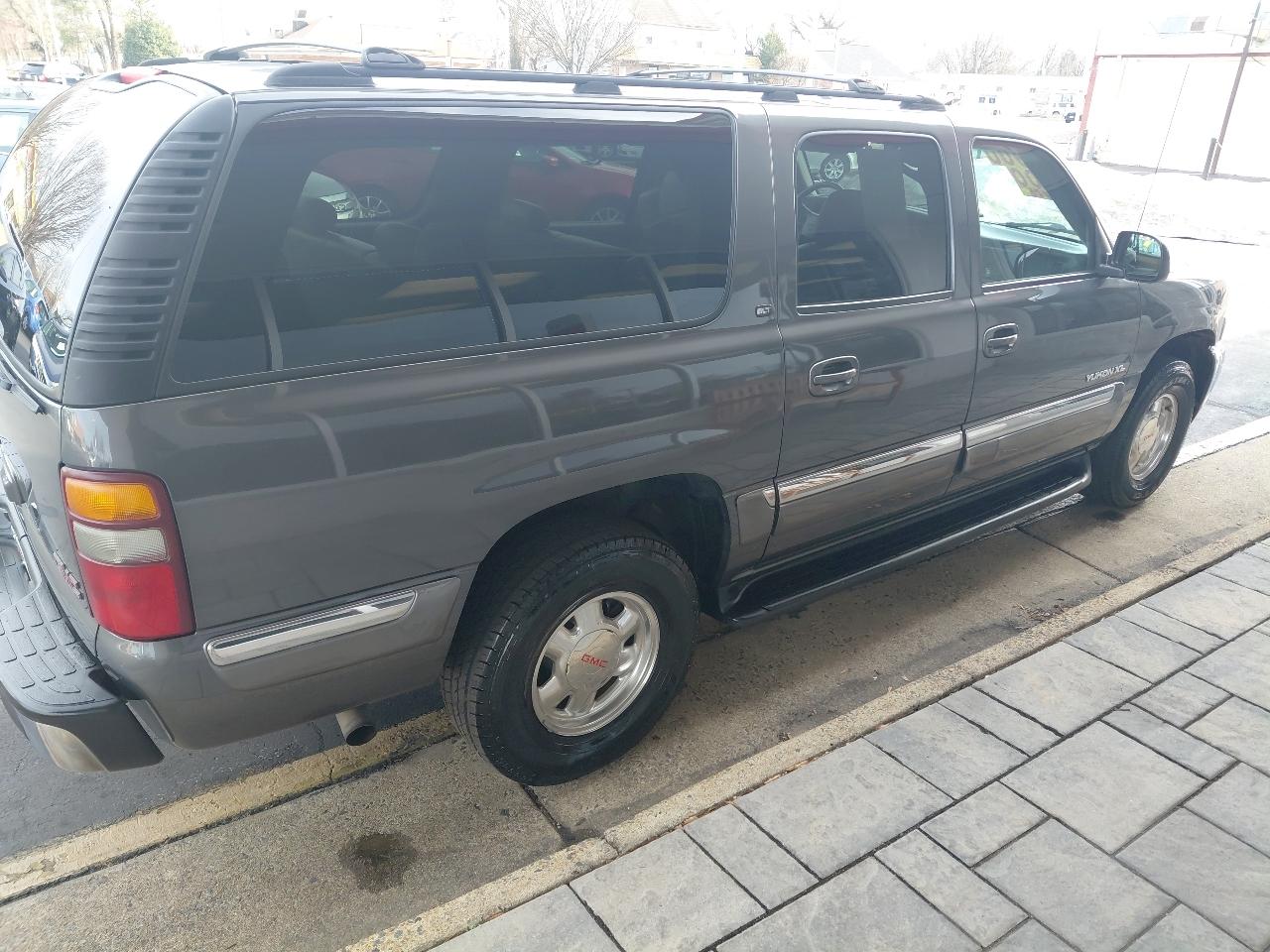 GMC Yukon XL 4dr 1500 SLT 2002