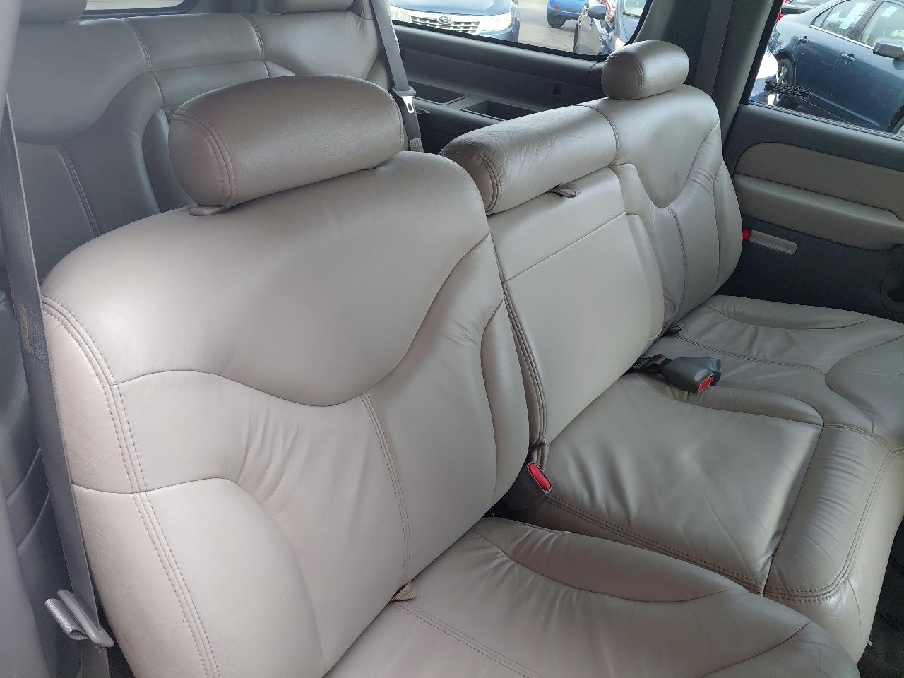 GMC Yukon XL 4dr 1500 SLT 2002