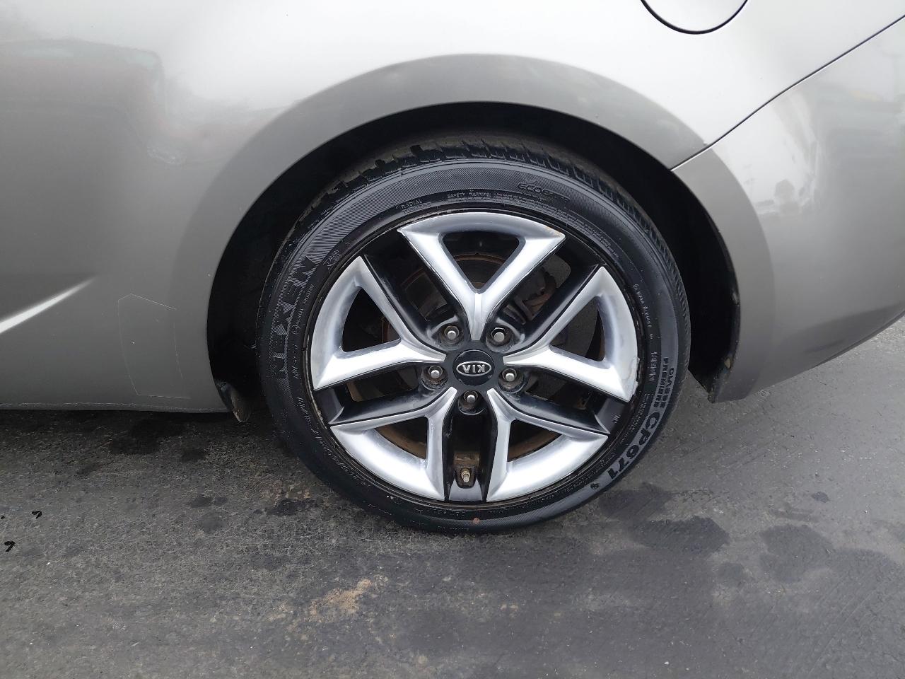 Kia Forte Koup 2dr Cpe Auto SX 2010