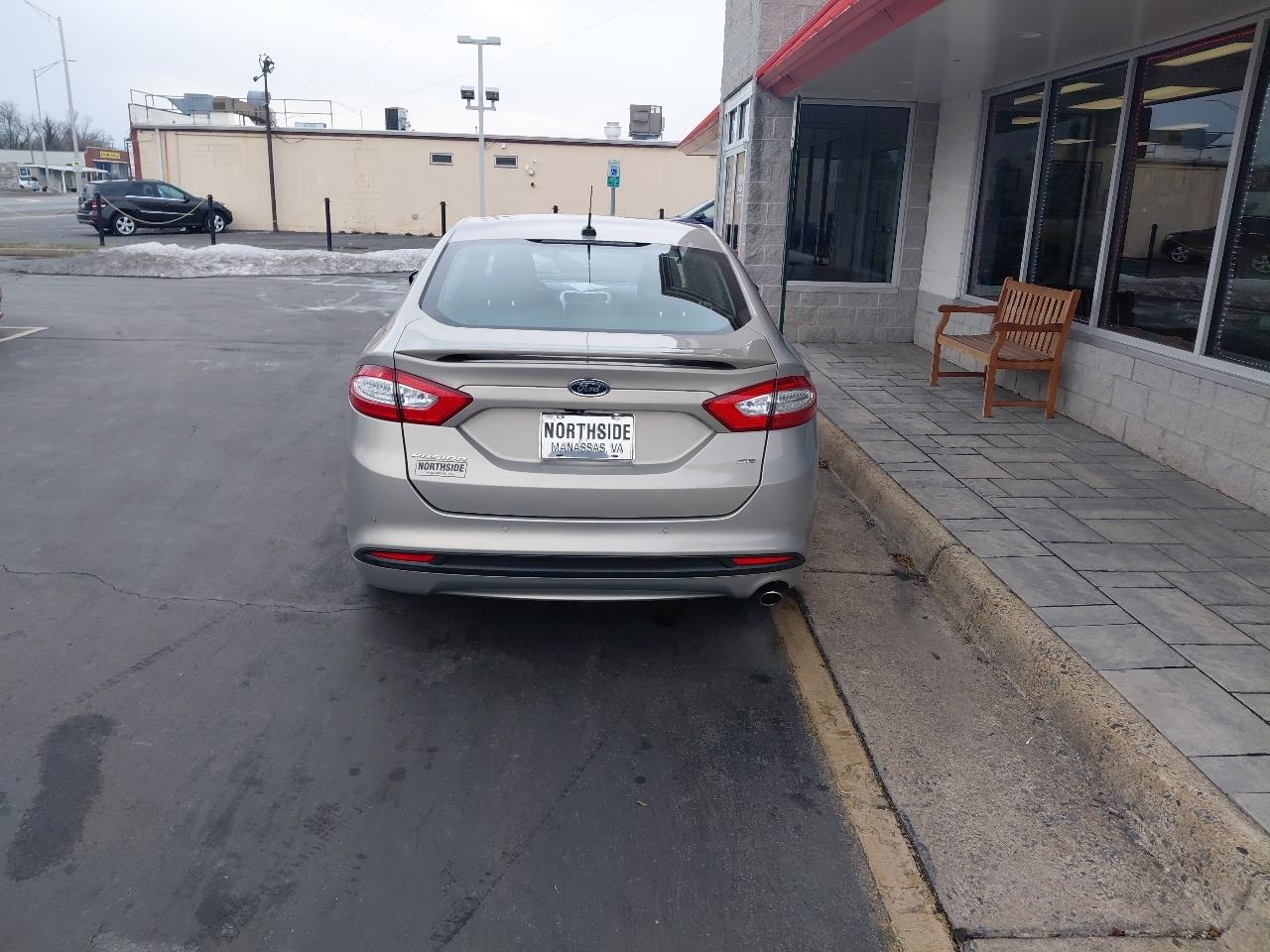 Ford Fusion 4dr Sdn SE FWD 2016