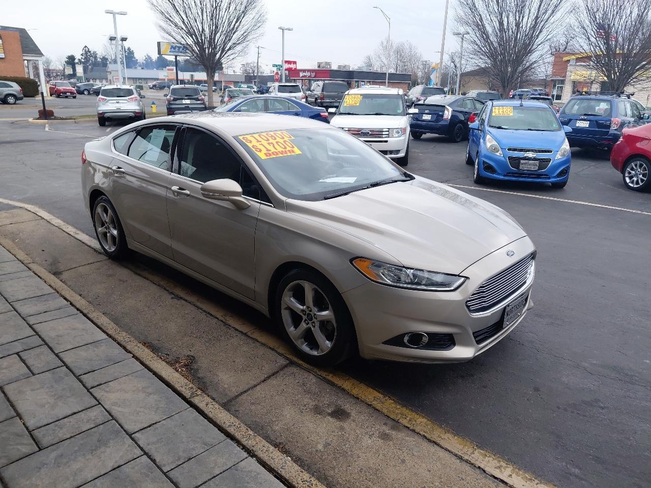 Ford Fusion 4dr Sdn SE FWD 2016