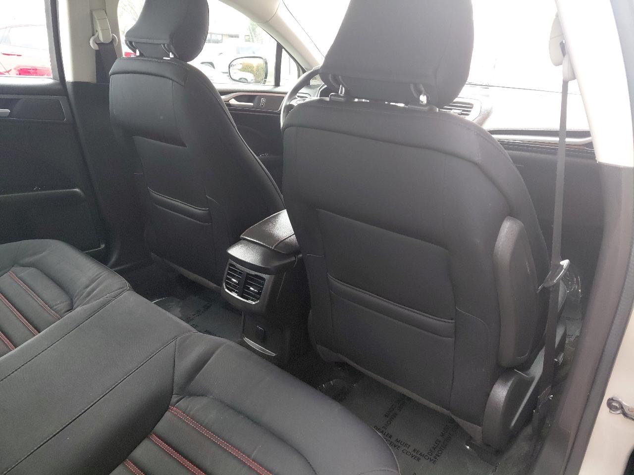 Ford Fusion 4dr Sdn SE FWD 2016