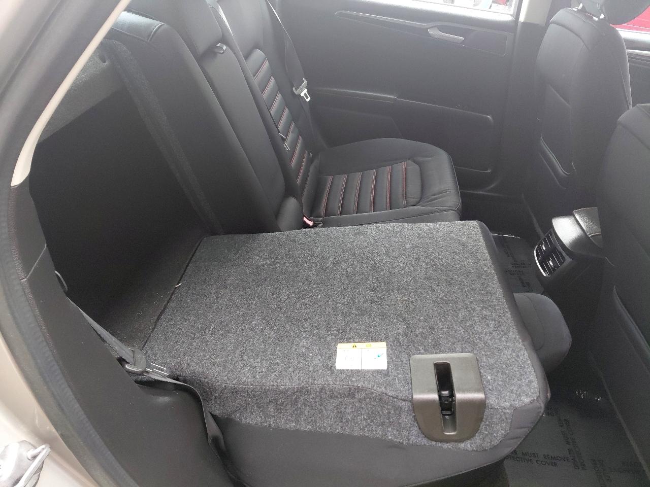 Ford Fusion 4dr Sdn SE FWD 2016