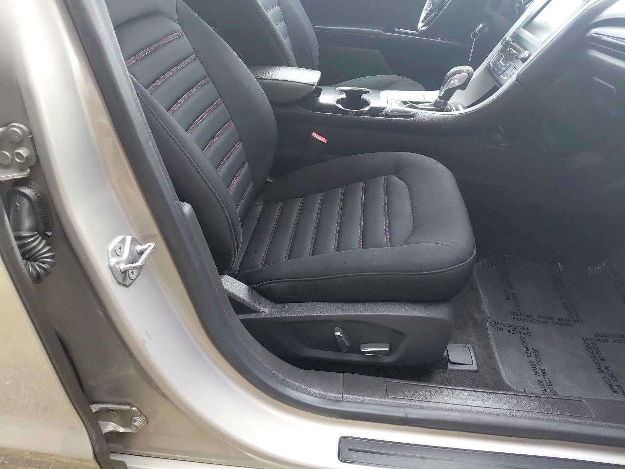 Ford Fusion 4dr Sdn SE FWD 2016