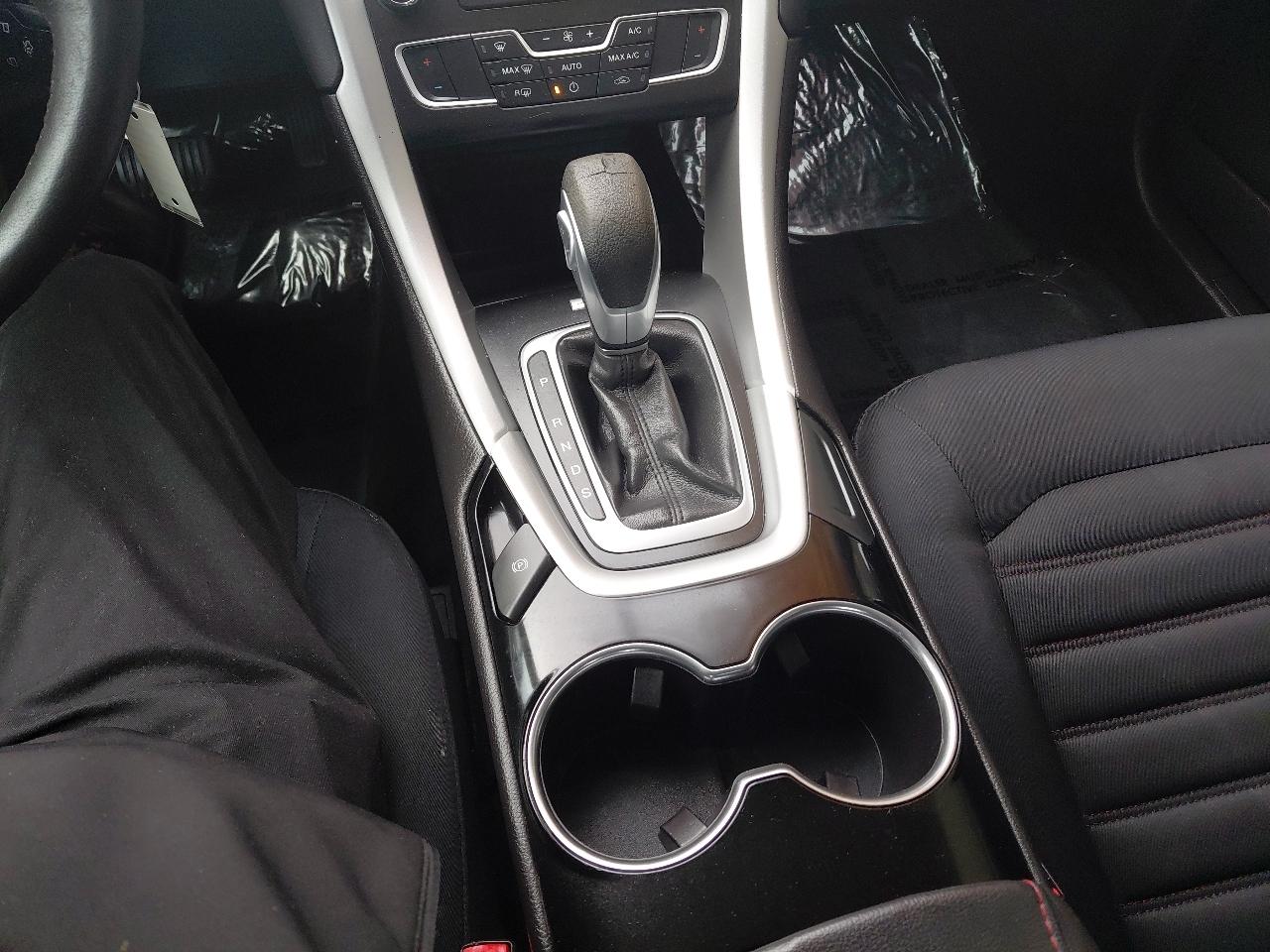 Ford Fusion 4dr Sdn SE FWD 2016