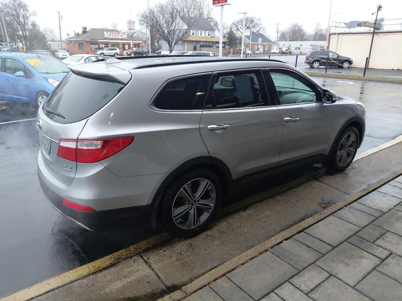 Hyundai Santa Fe FWD 4dr Limited 2016