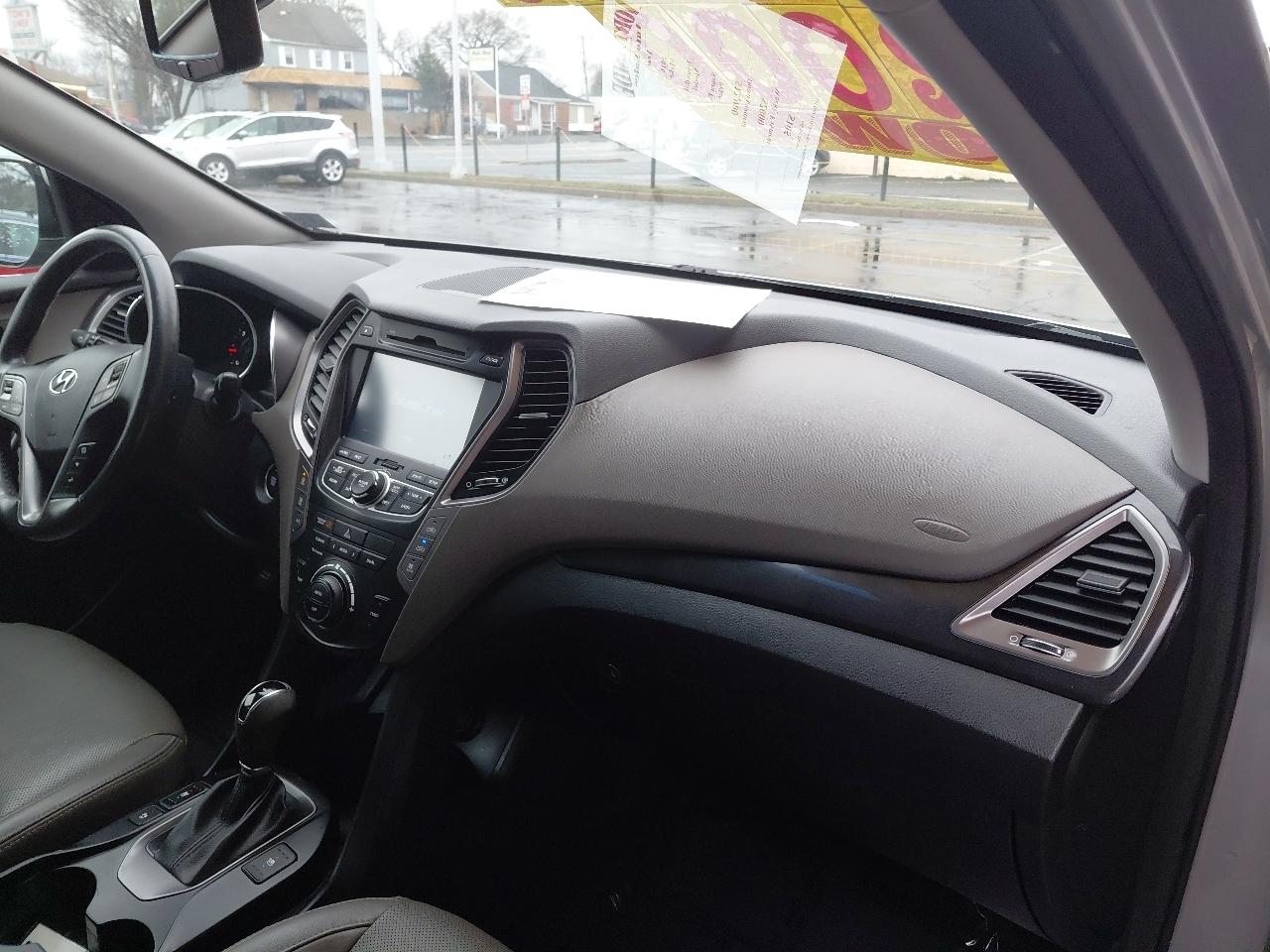 Hyundai Santa Fe FWD 4dr Limited 2016