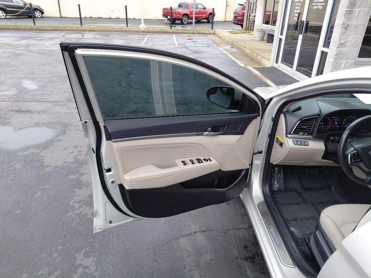 Hyundai Elantra Value Edition 2.0L Auto (Alabama) 2018