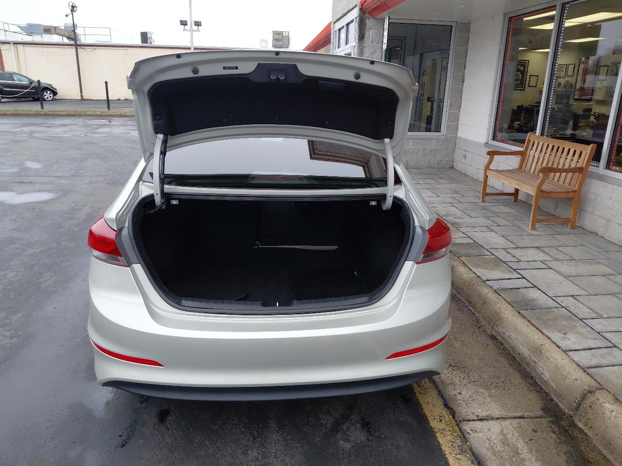 Hyundai Elantra Value Edition 2.0L Auto (Alabama) 2018