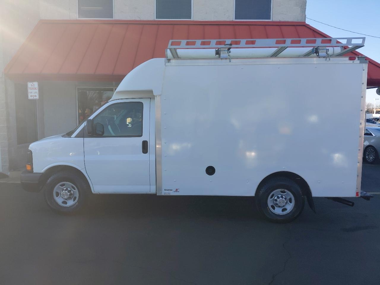 Chevrolet Express Commercial Cutaway 3500 Van 139" 2014