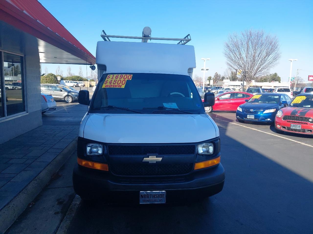 Chevrolet Express Commercial Cutaway 3500 Van 139" 2014