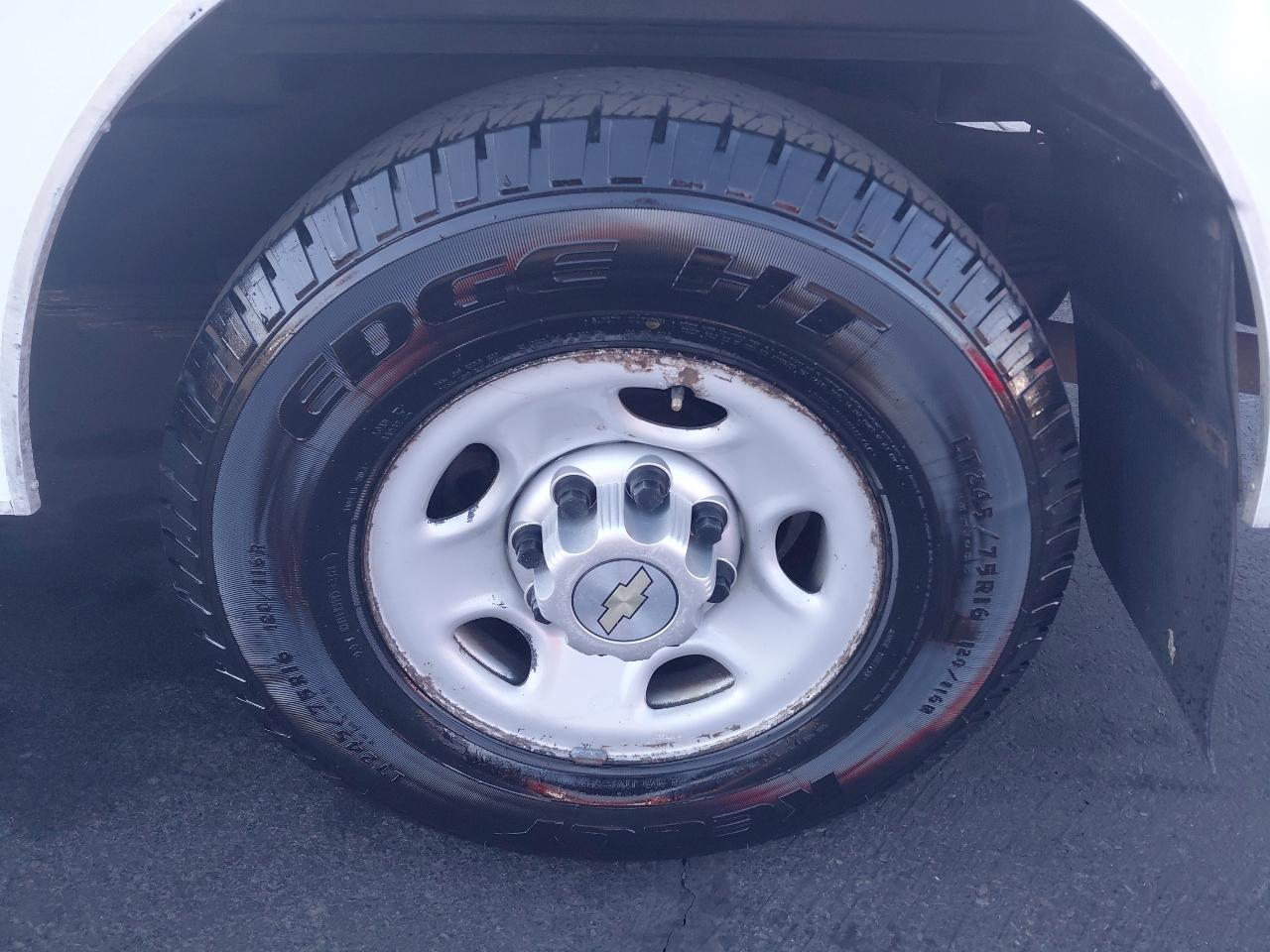 Chevrolet Express Commercial Cutaway 3500 Van 139" 2014