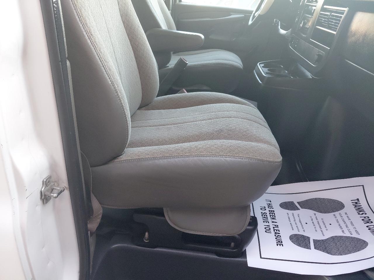 Chevrolet Express Commercial Cutaway 3500 Van 139" 2014