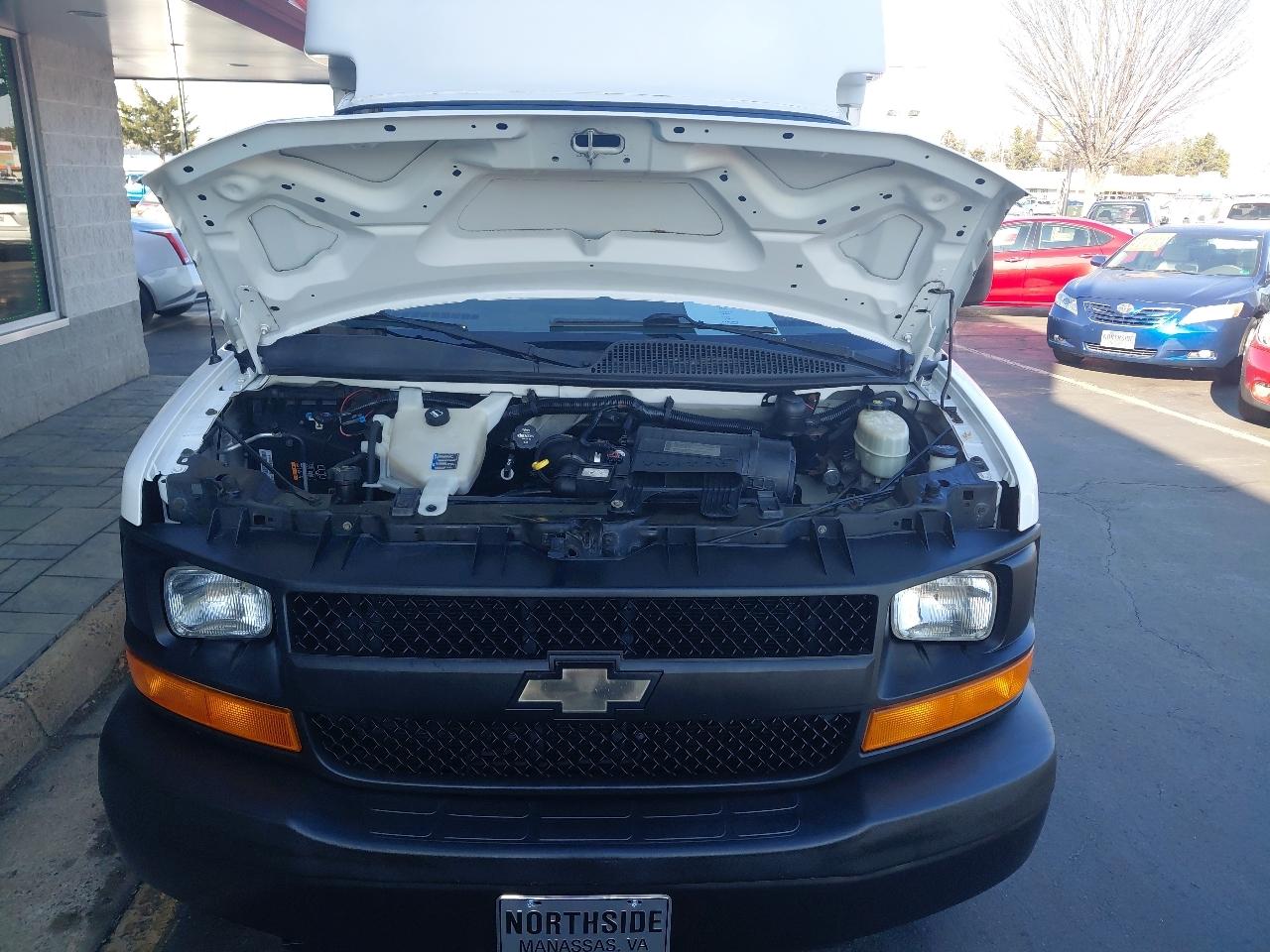 Chevrolet Express Commercial Cutaway 3500 Van 139" 2014