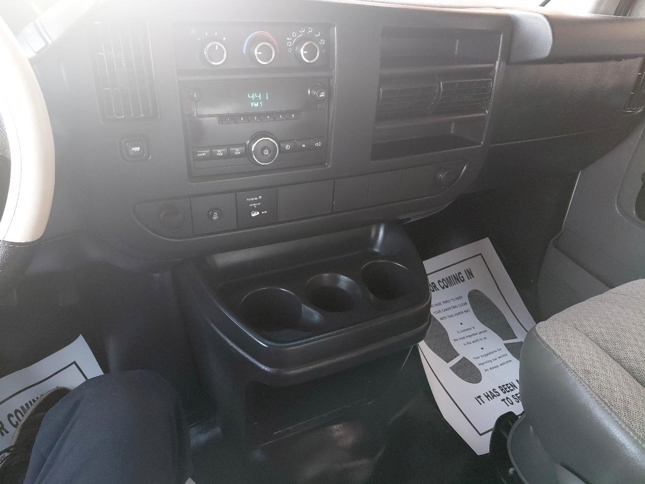 Chevrolet Express Commercial Cutaway 3500 Van 139" 2014