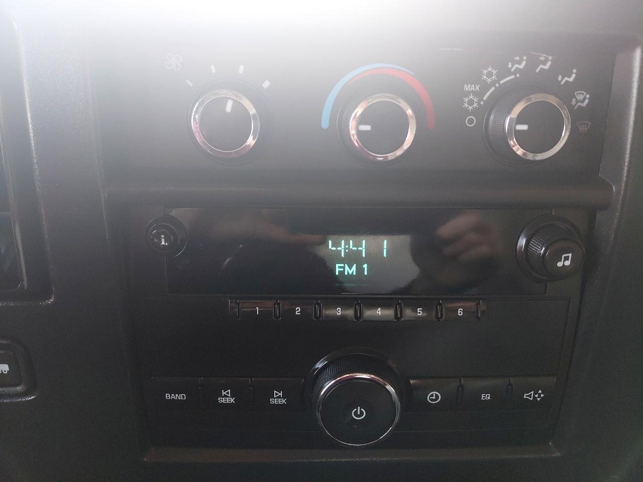 Chevrolet Express Commercial Cutaway 3500 Van 139" 2014