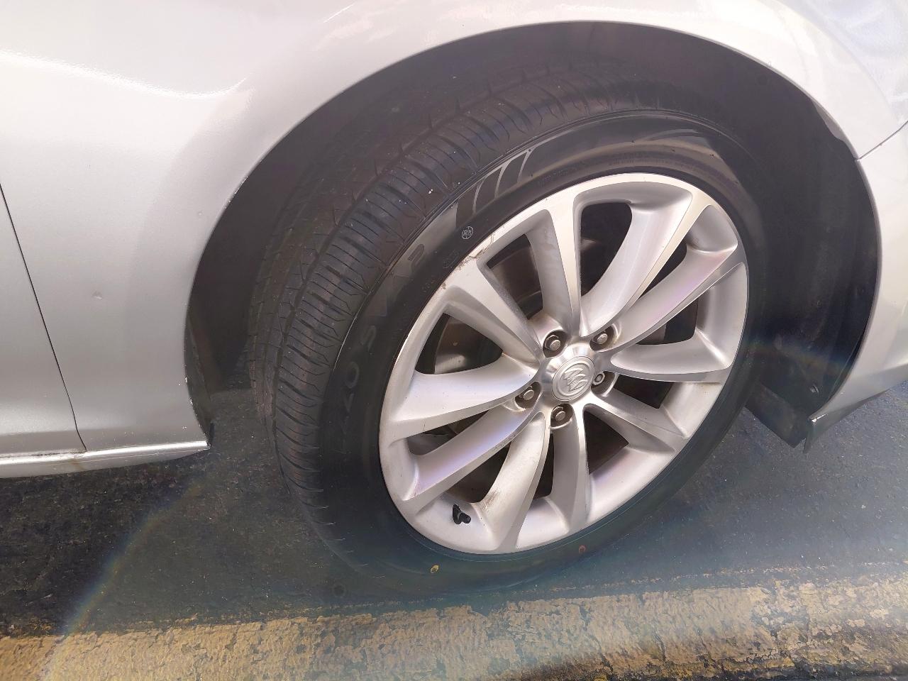 Buick Verano 4dr Sdn Leather Group 2014