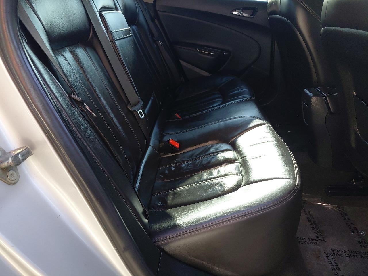 Buick Verano 4dr Sdn Leather Group 2014