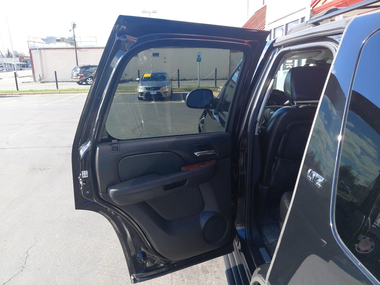 Chevrolet Tahoe 2WD 4dr 1500 LTZ 2007